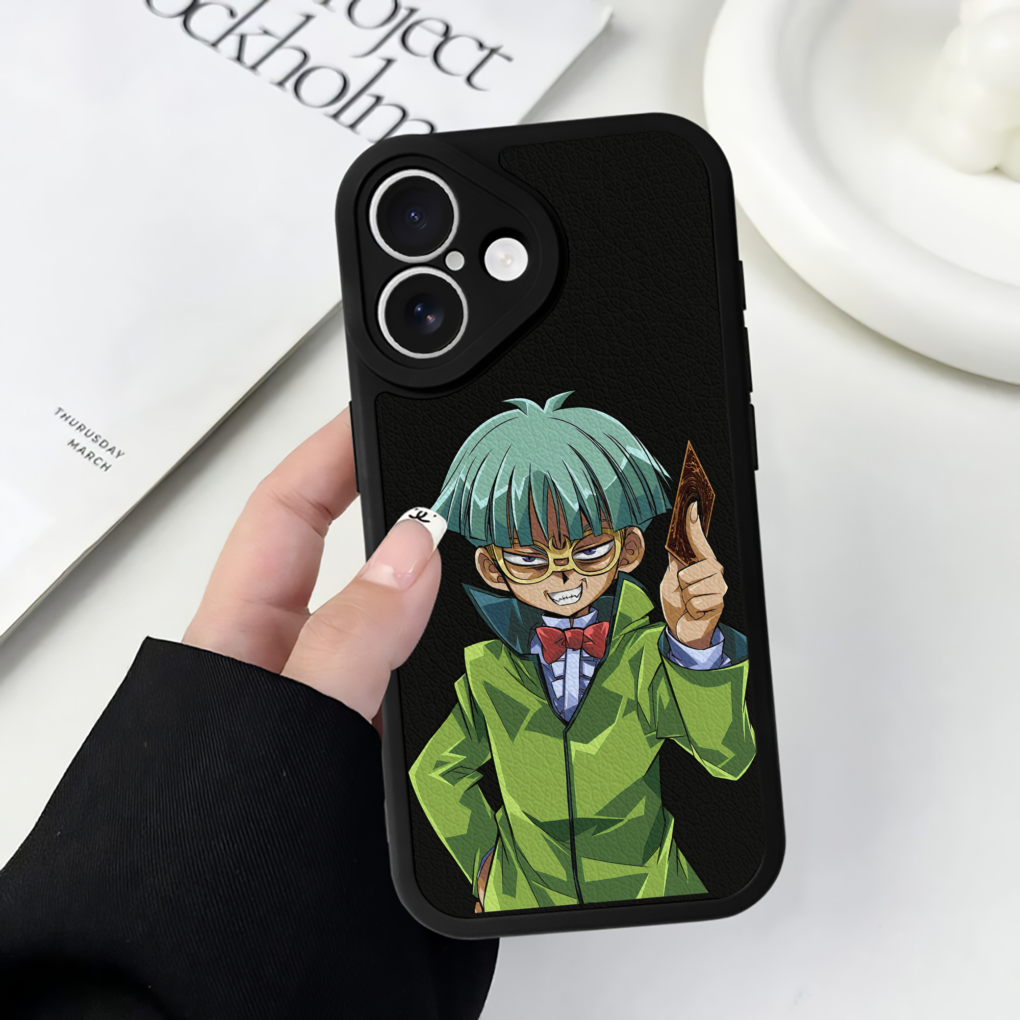 （画像用） 遊☆戯☆王 Yu-Gi-Oh! 【iPhone 16シリーズ対応】シリコンスマホケース（レザー調） 材質：シリコン
